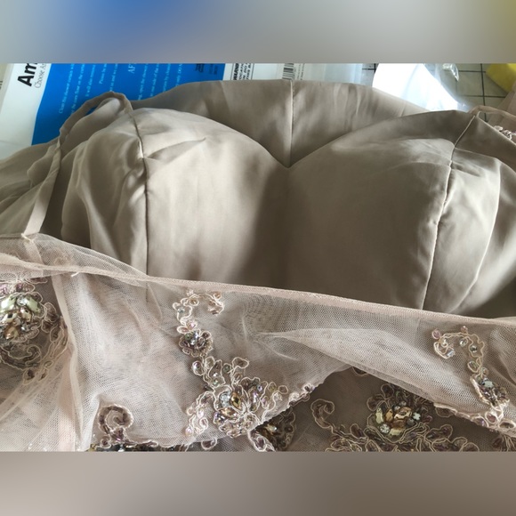 Long Sleeves beaded gown. - Picture 15 of 17